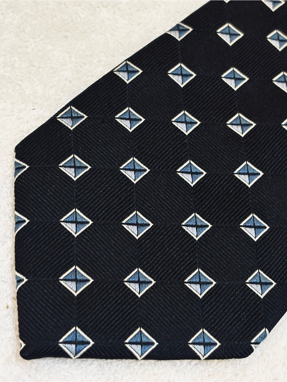 Brand New Stylish Tie By JoS A. Bank (Executive Collection)
